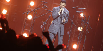 Trương Thế Vinh nói gì khi ca khúc mới được so sánh với hit “Tình yêu hoa gió”?