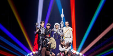 Đinh Tiến Đạt: ‘Thanh Thảo là người đầu tiên lôi Tiến Đạt từ một dancer bước lên sân khấu để trở thành ca sĩ’