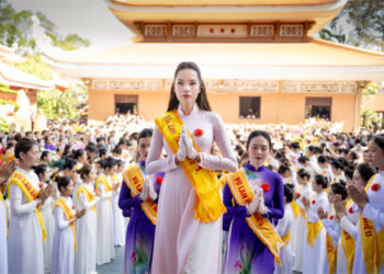 Hoa hậu Lê Hoàng Phương góp mặt tại Đại lễ Vu Lan tại Chùa Hoằng Pháp: Truyền tải lòng tri ân sâu sắc