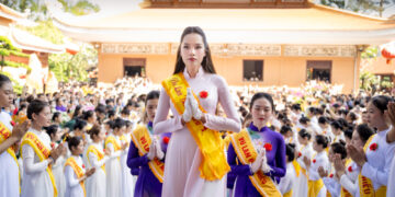 Hoa hậu Lê Hoàng Phương góp mặt tại Đại lễ Vu Lan tại Chùa Hoằng Pháp: Truyền tải lòng tri ân sâu sắc