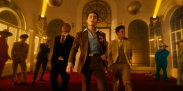 Khán giả ngỡ ngàng trước hình tượng cực “lầy” của MONO   