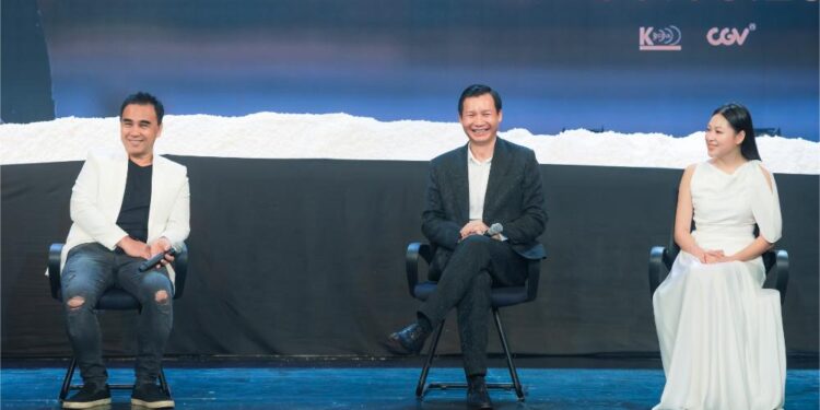 Nghệ sĩ Quyền Linh, NSND Hồng Vân, Huỳnh Bảo Ngọc và dàn sao đổ bộ thảm đỏ giới thiệu dự án phim Hai Muối