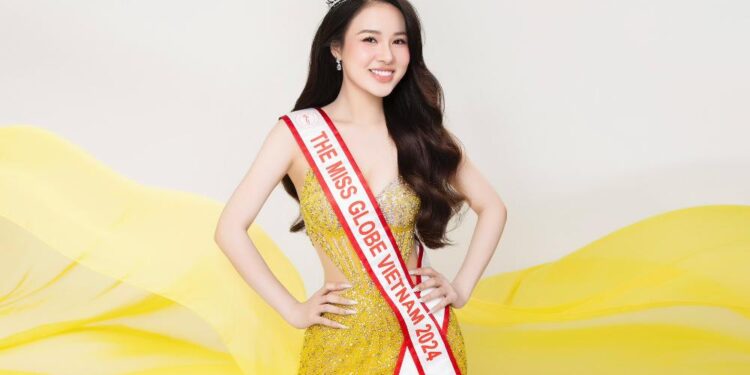 Vừa mới lên ngôi Á hậu 1 được 6 ngày, Đỗ Hà Trang đã đi thi quốc tế