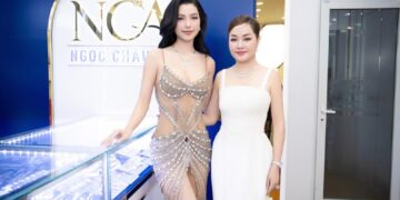 Hoa hậu Hoàng Thanh Nga tươi trẻ “đọ sắc” cùng Á hậu Hoàng Nhung