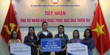 Quế Anh, CEO Phạm Kim Dung và dàn hoa hậu Sen Vàng tiếp nối hành trình chung tay khắc phục hậu quả bão lũ