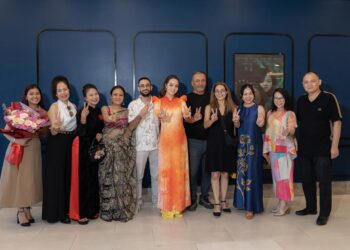 Đại sứ Đặc mệnh toàn quyền Kanat Tumys mong muốn đưa ‘Đóa hoa mong manh’ công chiếu cho người dân Cộng hòa Kazakhstan