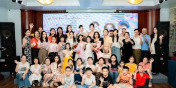 Đinh Ngọc Ela mẫu nhí đến từ Hải Phòng sang Campuchia dự thi quốc tế