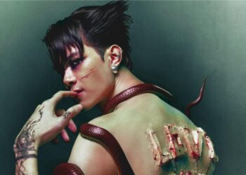 Anh Tú Atus lại “tặng quà” cho fan sau khi trình diễn 7 tiết mục ở đêm 2 concert Anh Trai “Say Hi”