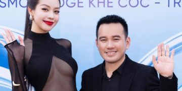 NTK Lê Thanh Hòa vẽ 8 bản thiết kế dạ hội dành riêng cho Hoa hậu Thanh Thủy tại Miss International 2024