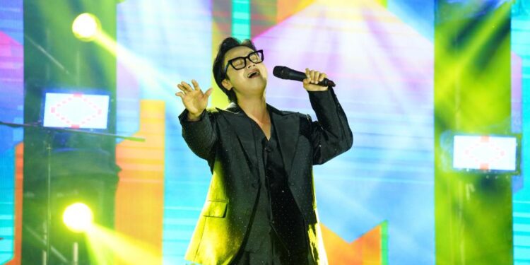 DJ kết hợp đàn tranh tại Cảm hứng Hò Dô 2024: Bản hòa ca giữa truyền thống và hiện đại