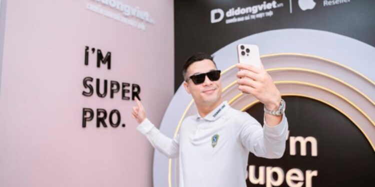 Đăng Khôi, Trương Thế Vinh và các “Anh trai vượt ngàn chông gai” hẹn nhau lên đời iPhone 16 