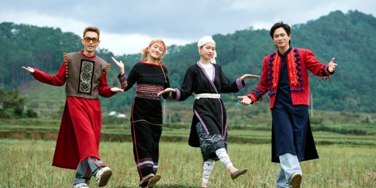 Bộ đôi tạo hit Masew – Double2T trở lại với Xập Xình Xập Xình, món ăn tinh thần vừa lạ vừa quen