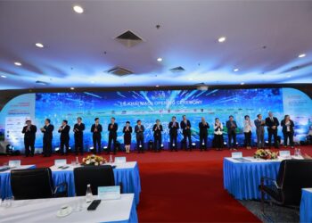 Chính thức khai mạc Vietnam Motor Show 2024 với chủ đề “Công nghệ mở tương lai xanh”