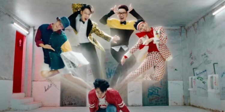 Kỹ xảo toàn bộ quá trình “phân thân” của Trúc Nhân trong MV Không Ra Gì