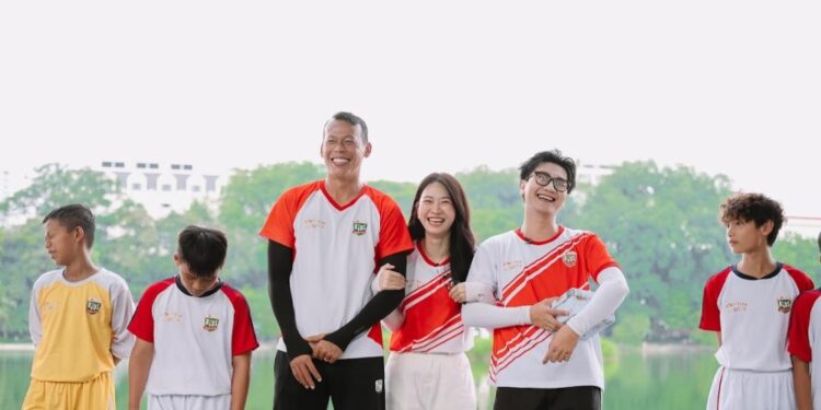 HLV Bùi Tấn Trường được “ưu ái” hơn bảo mẫu Lê Bống và MC Công Tố