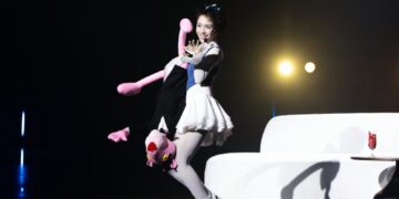 Nhìn Hậu Hoàng tại Chị Đẹp Đạp Gió 2024, nhiều khán giả bồi hồi xúc động