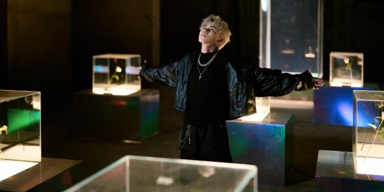 Doãn Hiếu “all-rounder” trong sản phẩm comeback Anh Sẽ Chẳng Buồn Đâu