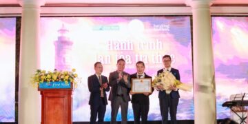 First News được Bộ TT-TT tặng Bằng khen