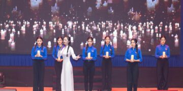 Hoa hậu Quế Anh khoe giọng hát cùng Nam vương Tuấn Ngọc