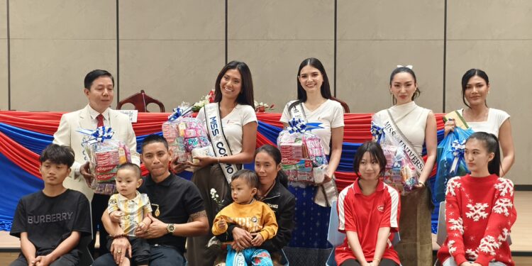 Hoa hậu Ketut Permata Juliastrid cùng tổ chức Miss Cosmo gặp gỡ thủ tướng Lào