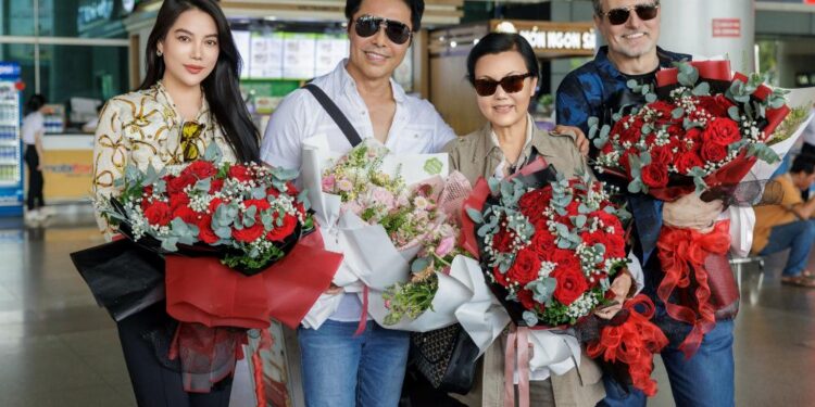 “Tứ đại mỹ nhân Sài Gòn” Kiều Chinh hạ cánh Việt Nam, chuẩn bị tham gia phim mới kể về cuộc đời của Hoạ sĩ, Nhà điêu khắc Daniel K. Winn