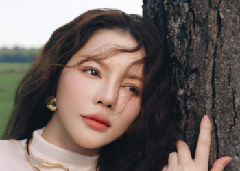 Lý Nhã Kỳ thể hiện sự chuyên nghiệp, thần thái đỉnh cao khi gặp sự cố