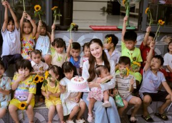 Hoa hậu Quế Anh đăng ký hiến tạng