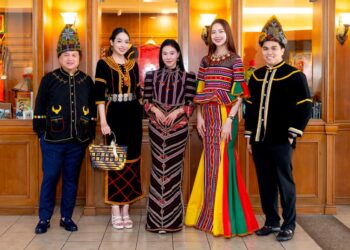 CEO Phạm Kim Dung cùng 2 Thanh Thuỷ, Bảo Ngọc diện áo dài truyền thống dự sự kiện tại Malaysia