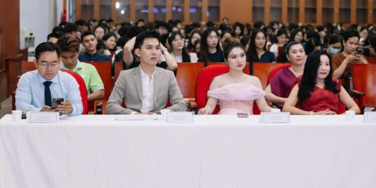 CEO Lê Phạm – Nhà tài trợ đồng hành cùng sự kiện “Sức mạnh của lời nói”