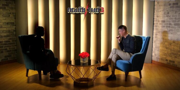 Đạo diễn Lê Hoàng không ngại chửi cô gái “ngu” khi làm người thứ 3