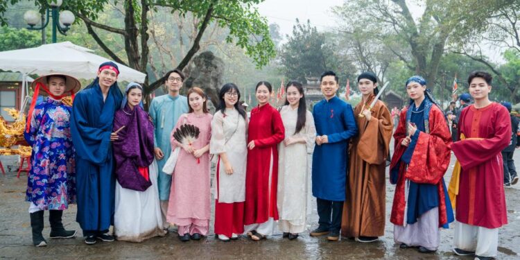 BHD mong ước cùng những người yêu sử và cổ phục việt chung tay hoàn thành dự án phim điện ảnh huyền sử “ Hộ linh tráng sĩ – bí ẩn mộ vua Đinh”