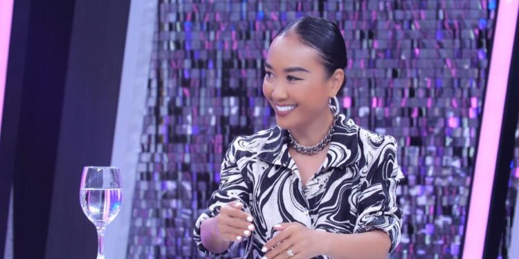 Ca sĩ Đoan Trang tự hào chia sẻ về chồng ngoại quốc trước chủ đề đàn ông “trăng hoa”