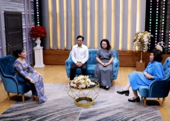 Mảnh Ghép Hoàn Hảo: Chồng quá khô khan, vợ chán muốn ly dị