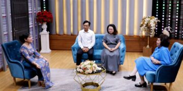 Mảnh Ghép Hoàn Hảo: Chồng quá khô khan, vợ chán muốn ly dị