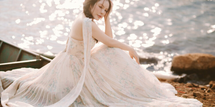 Lý Nhã Kỳ hóa nàng thơ giữa đại ngàn