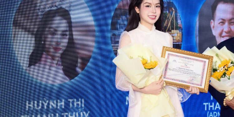 Hoa hậu Thanh Thuỷ được vinh danh “Pretty Lady Of The Year” tại Men&life Awards 2024