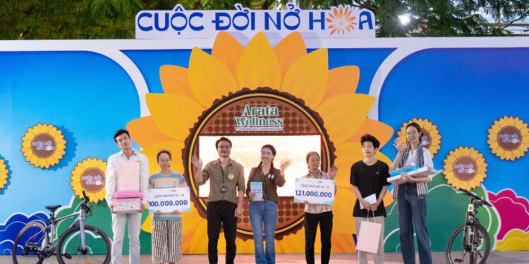 CEO Phạm Kim Dung, đạo diễn Hoàng Nhật Nam áy náy vì chơi sai luật trong “Cuộc đời nở hoa”