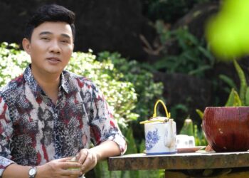 Quang Linh hát nhạc Phật “Về nơi vô thường”