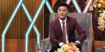 Ca sĩ Chế Thanh: “Giữ nhau được gần 30 năm là nhờ xem vợ như khách quý”