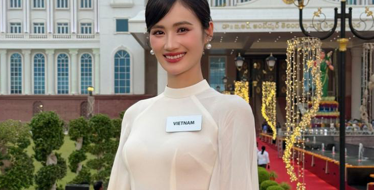 Hoa hậu Ý Nhi hát nhảy tại phần thi Tài năng của Miss World