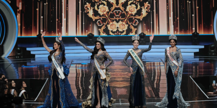 Hoa hậu Ketut Permata Juliastrid hội ngộ dàn hoa hậu quốc tế tại Indonesia