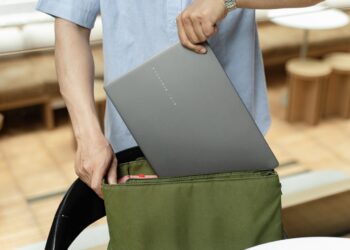 ASUS ra mắt Vivobook S14/S16 mỏng nhẹ với chip Intel® Core™ H-series, thời lượng pin lâu tới 20 giờ