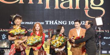 Sự kiện công bố phim Chị Ngã Em Nâng gây sốt với sự xuất hiện của cặp đôi nổi tiếng Thái Lan: Moslhong, Banky