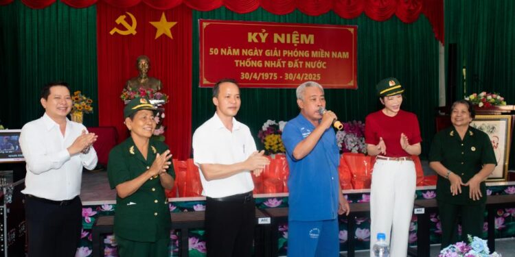 Lý Nhã Kỳ tri ân cựu chiến binh Long Đất dịp đại lễ 30/ 4