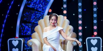 NSƯT Ốc Thanh Vân hài hước tiết lộ từng ký tặng vào sổ hộ khẩu của người hâm mộ