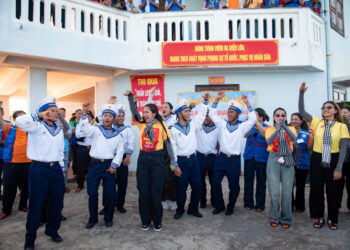 Duyên Quỳnh: Không áp lực bị so sánh với Viết tiếp câu chuyện hoà bình khi ra ca khúc mới