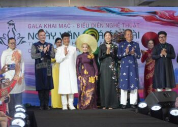 Hơn 100 thiết kế Áo dài tỏa sáng trong Gala “Áo dài tri ân”