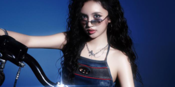    LEXXY tung poster “Bật đèn xanh” khiến khán giả chờ đợi màn “chào sân” hoành tráng