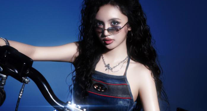    LEXXY tung poster “Bật đèn xanh” khiến khán giả chờ đợi màn “chào sân” hoành tráng