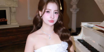  Chia tay mối tình 10 năm, Ngọc Moon sáng tác bản ballad buồn